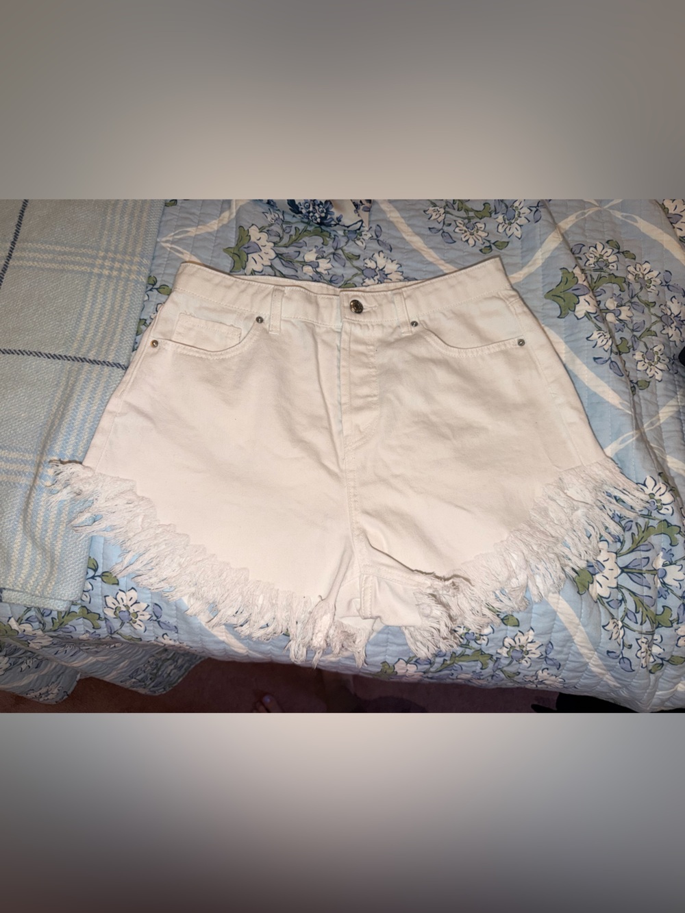 Women's Wild Fable White Frayed Hem Denim Shorts
